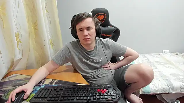 iliaskrislove online show from February 16, 2026, 11:45 pm