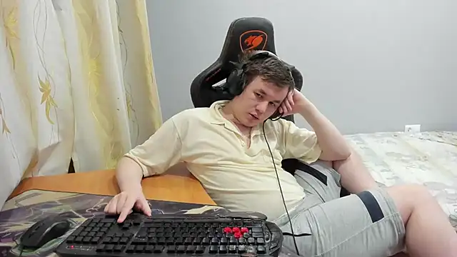 iliaskrislove online show from February 19, 2026, 9:00 pm