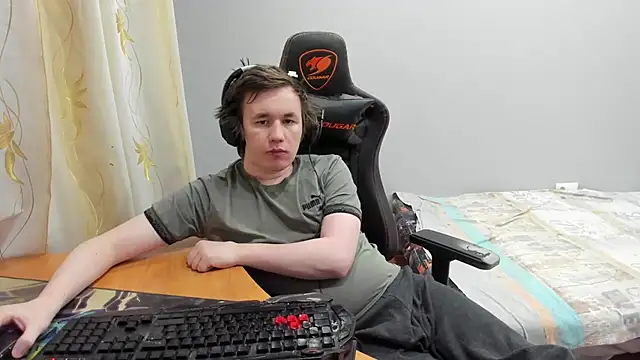 iliaskrislove online show from March 7, 2026, 12:40 am