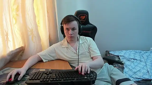 iliaskrislove online show from May 9, 2026, 9:58 am