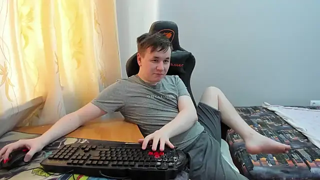 iliaskrislove online show from May 15, 2026, 11:23 pm