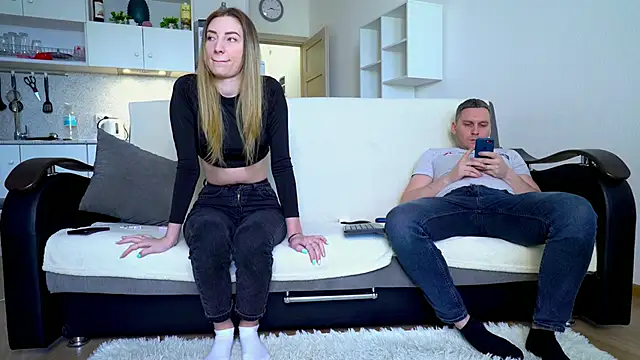 littlesweettifany online show from March 21, 2025, 12:50 pm