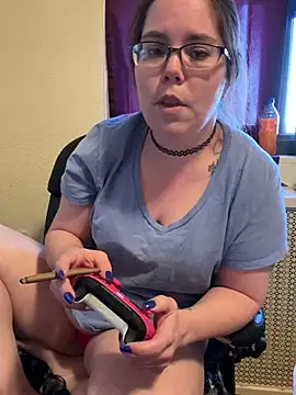 FreakNastyLacie online show from March 18, 2025, 9:43 pm