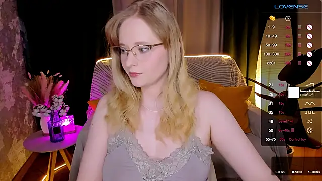 Aemilia  online show from January 15, 2026, 8:52 am