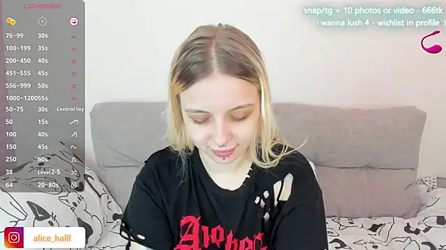 Alice Halle online show from March 8, 2025, 8:44 am