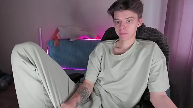 Liam sexy1 online show from October 15, 2025, 8:25 am