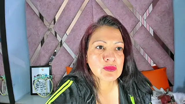 Mulan sexy01 online show from May 5, 2026, 7:33 pm