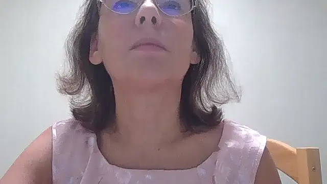 HollyJewel online show from October 10, 2025, 3:33 pm