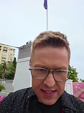 Fuc71 online show from April 23, 2026, 5:59 pm