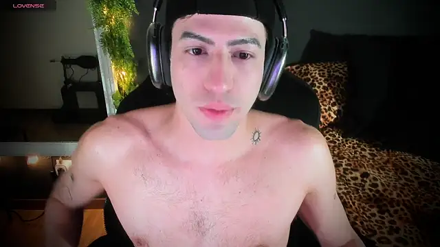 newjeff online show from April 16, 2026, 9:39 pm