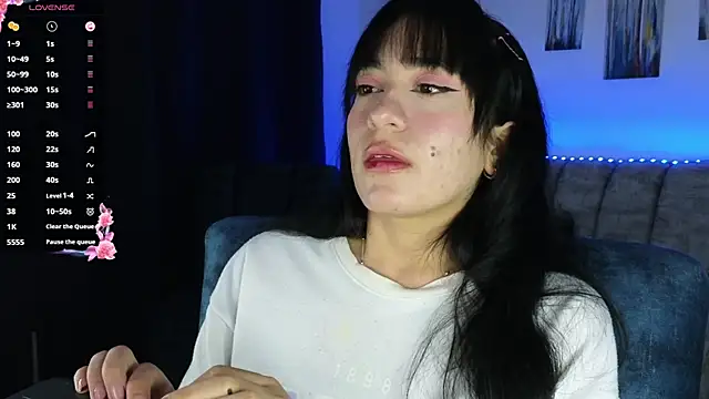 Snapshot of ZaraDames_ chatting on October 11, 2025, 2:33 am ZaraDames  online show from October 11, 2025, 2:33 am