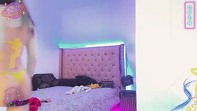 LittleEmmaa online show from January 20, 2025, 5:15 am