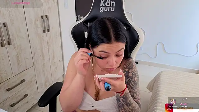 Victoryyy  online show from February 25, 2026, 5:11 pm