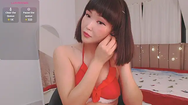 Snapshot of TumiLio chatting on December 25, 2024, 4:33 am TumiLio online show from December 25, 2024, 4:33 am