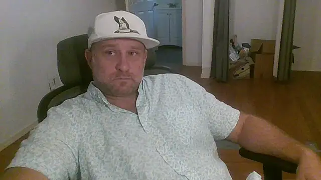 poundyouout69 online show from November 28, 2025, 9:17 pm