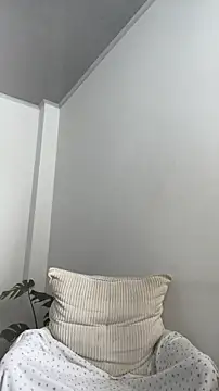 sophia goth online show from February 15, 2026, 4:03 pm