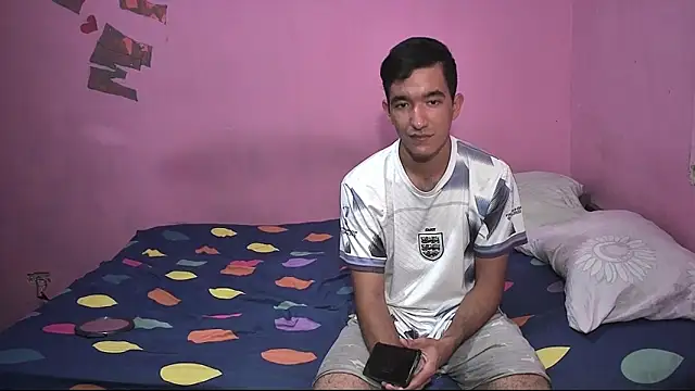 Sweetiefoxxx online show from April 4, 2026, 7:00 pm