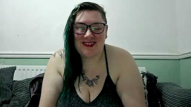 Snapshot of Bustycurves chatting on March 12, 2025, 10:07 pm Bustycurves online show from March 12, 2025, 10:07 pm