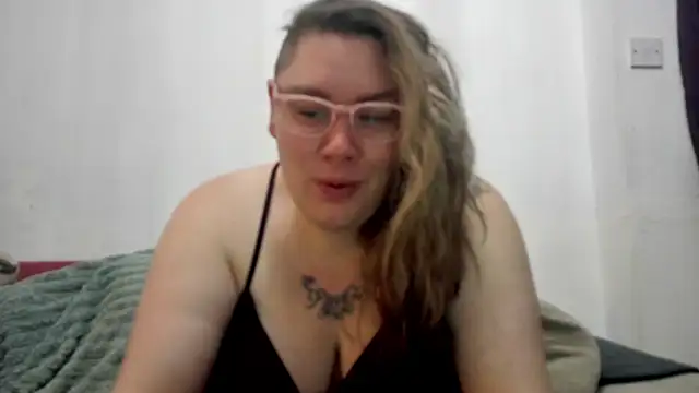 Bustycurves online show from January 15, 2026, 2:27 am