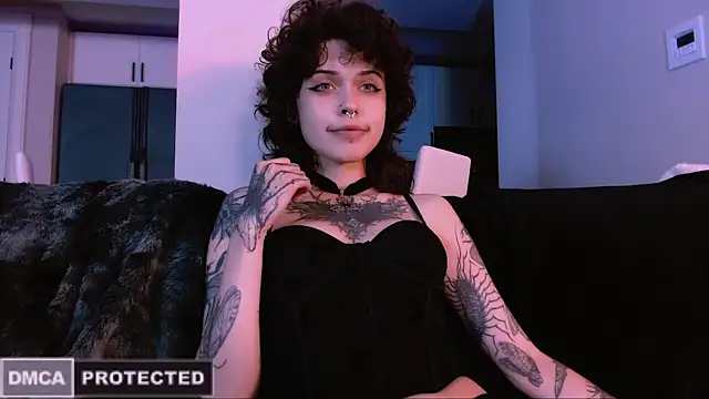 Snapshot of NaughtyLittleFox chatting on October 15, 2025, 4:34 am NaughtyLittleFox online show from October 15, 2025, 4:34 am