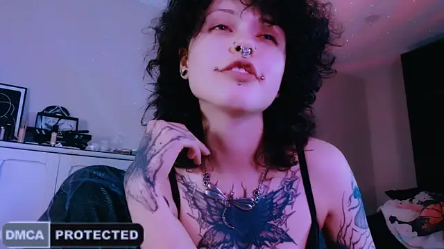 Snapshot of NaughtyLittleFox chatting on May 31, 2026, 5:37 am NaughtyLittleFox online show from May 31, 2026, 5:37 am