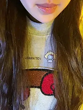 minmin2kk5 online show from February 8, 2026, 2:42 pm