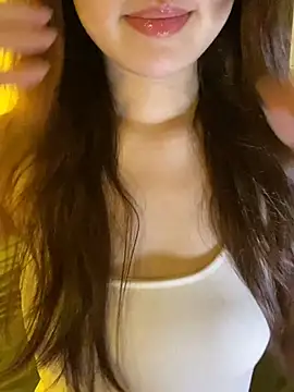 minmin2kk5 online show from May 31, 2026, 3:19 pm