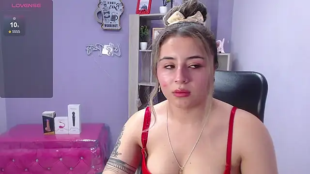 Snapshot of celeste_blue69 chatting on January 22, 2025, 6:42 am celeste blue69 online show from January 22, 2025, 6:42 am