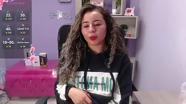 Snapshot of celeste_blue69 chatting on January 24, 2025, 8:55 am celeste blue69 online show from January 24, 2025, 8:55 am