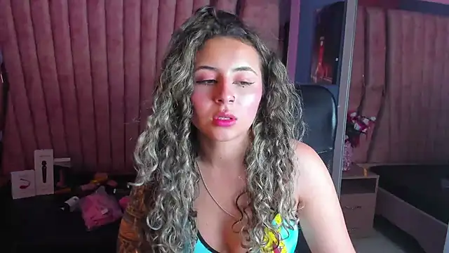 Snapshot of celeste_blue69 chatting on February 8, 2025, 3:41 am celeste blue69 online show from February 8, 2025, 3:41 am