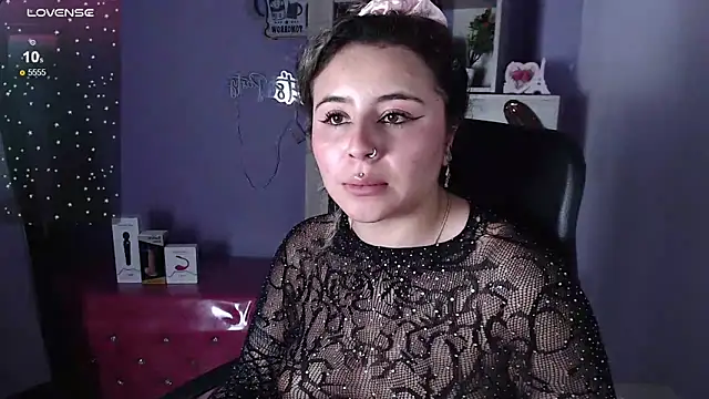 Snapshot of celeste_blue69 chatting on February 19, 2025, 9:06 am celeste blue69 online show from February 19, 2025, 9:06 am