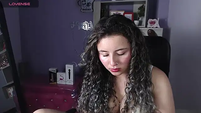 Snapshot of celeste_blue69 chatting on February 21, 2025, 5:02 am celeste blue69 online show from February 21, 2025, 5:02 am