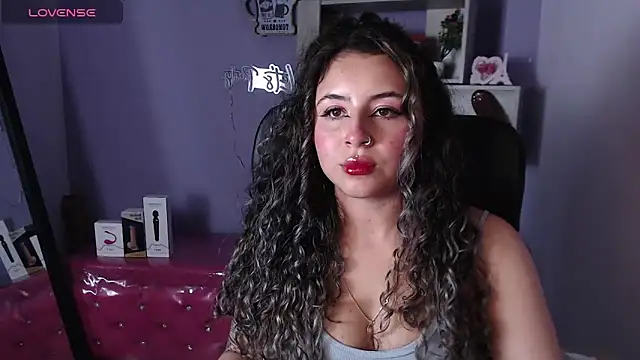 Snapshot of celeste_blue69 chatting on February 22, 2025, 5:55 am celeste blue69 online show from February 22, 2025, 5:55 am