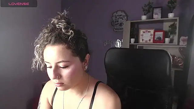 Snapshot of celeste_blue69 chatting on March 2, 2025, 2:51 am celeste blue69 online show from March 2, 2025, 2:51 am