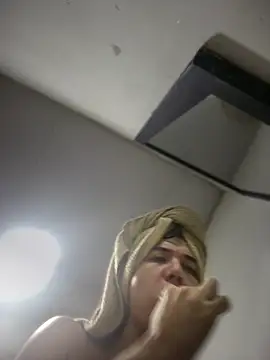 saracaball  online show from February 26, 2026, 4:33 am