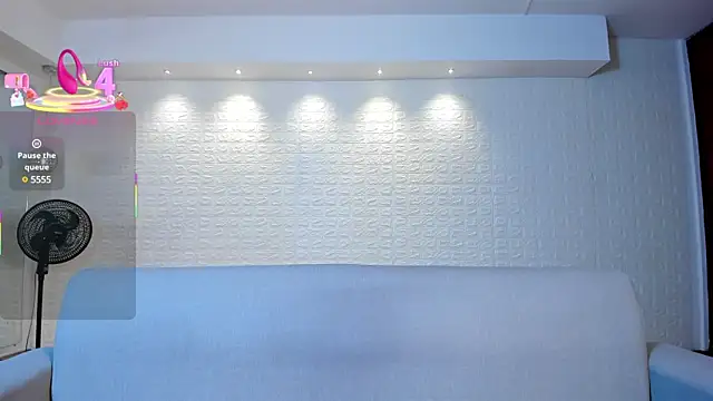 violet scott online show from February 28, 2025, 10:41 am