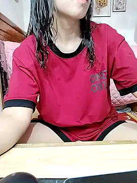 Snapshot of cream1299 chatting on November 7, 2025, 11:54 am cream1299 online show from November 7, 2025, 11:54 am