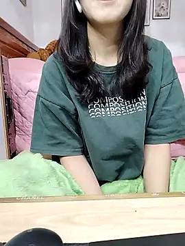 Snapshot of cream1299 chatting on November 19, 2025, 1:49 am cream1299 online show from November 19, 2025, 1:49 am