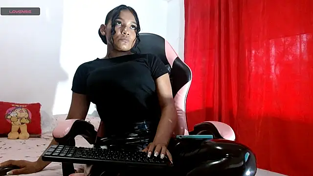 camilavagina24 online show from April 2, 2026, 3:31 pm