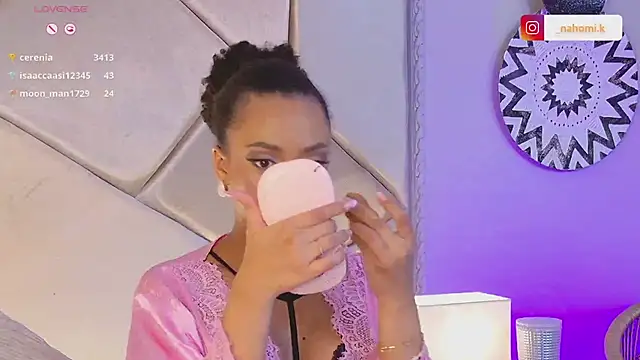 Snapshot of Nahomi_King chatting on February 25, 2025, 1:09 am Nahomi King online show from February 25, 2025, 1:09 am