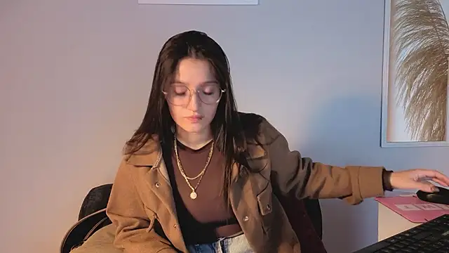 Elecktra sweet online show from March 28, 2026, 11:21 am