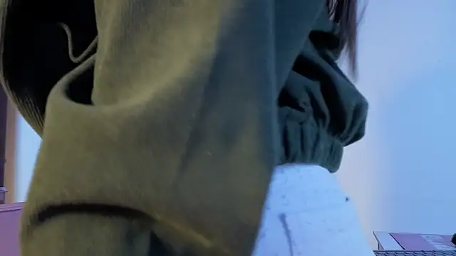 Elecktra sweet online show from April 15, 2026, 7:43 pm