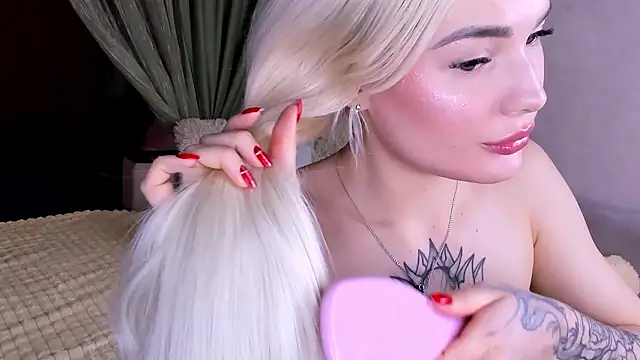 Snapshot of Sweeet_Barbie chatting on March 8, 2026, 6:01 pm Sweeet Barbie online show from March 8, 2026, 6:01 pm