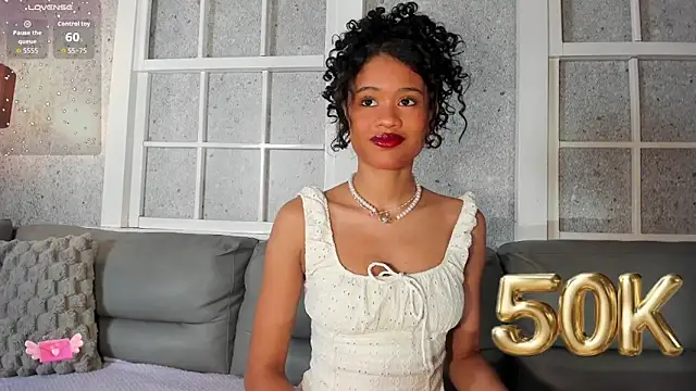 Snapshot of Aprillbrunette chatting on March 5, 2026, 12:01 pm Aprillbrunette online show from March 5, 2026, 12:01 pm