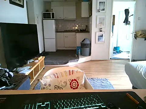 mihaimichael online show from April 12, 2026, 3:06 pm