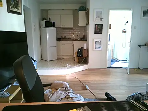 Snapshot of mihaimichael chatting on July 21, 2026, 1:57 pm mihaimichael online show from July 21, 2026, 1:57 pm