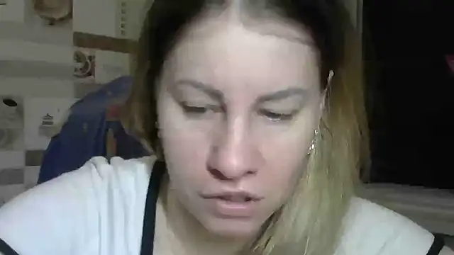 TherestlessKitty online show from February 6, 2026, 10:24 pm