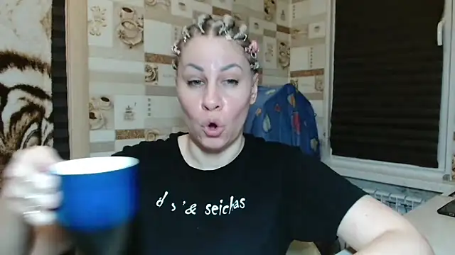 TherestlessKitty online show from April 23, 2026, 10:12 pm