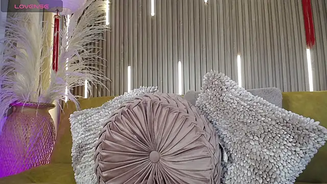 Tayzon Foxxx online show from March 18, 2026, 8:23 pm