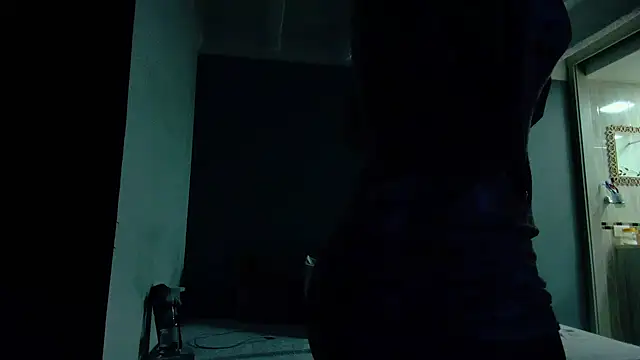 Snapshot of LauraEvanns chatting on January 7, 2025, 11:35 pm LauraEvanns online show from January 7, 2025, 11:35 pm